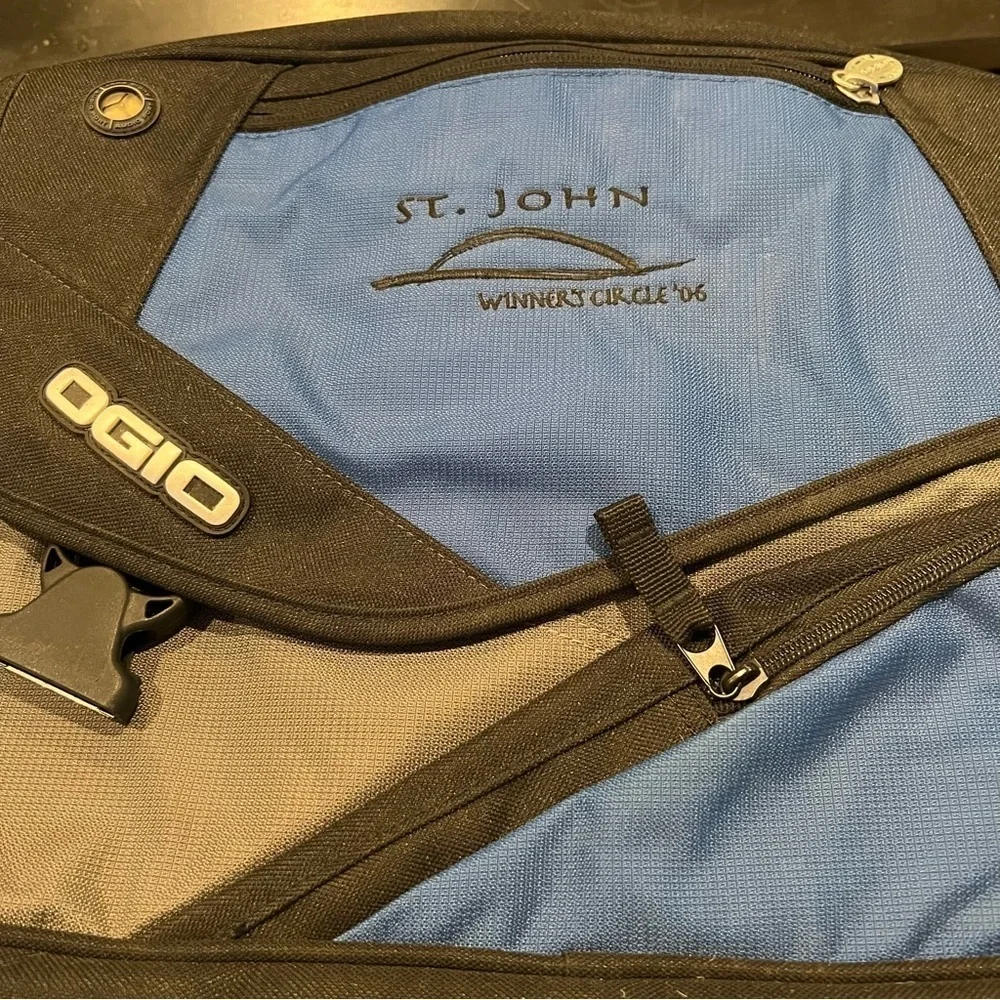 Ogio Hiphop Black Blue Messenger Bag St. John Winners Circle 2006